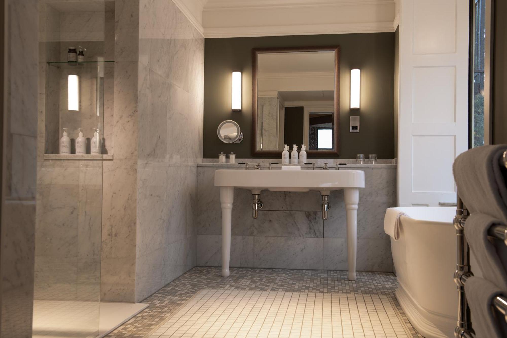 Langdale Chase Hotel Windermere Bagian luar foto